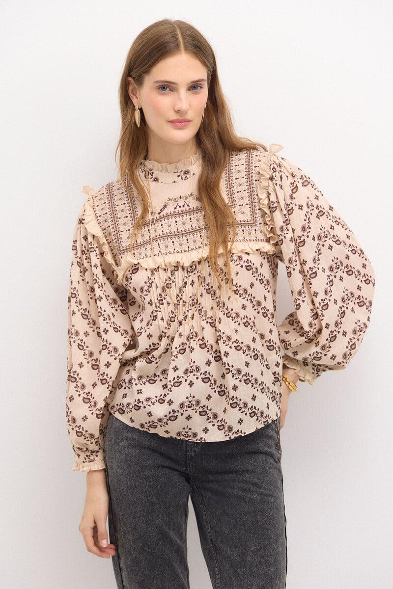 Cortefiel Carmela. Blusa pechera bordadaestampada