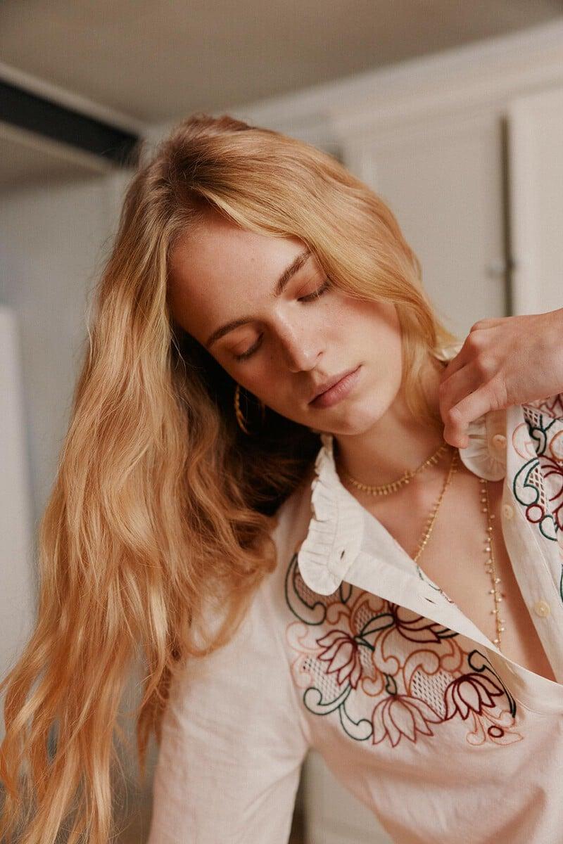 Cortefiel Casilda. Blusa bordada