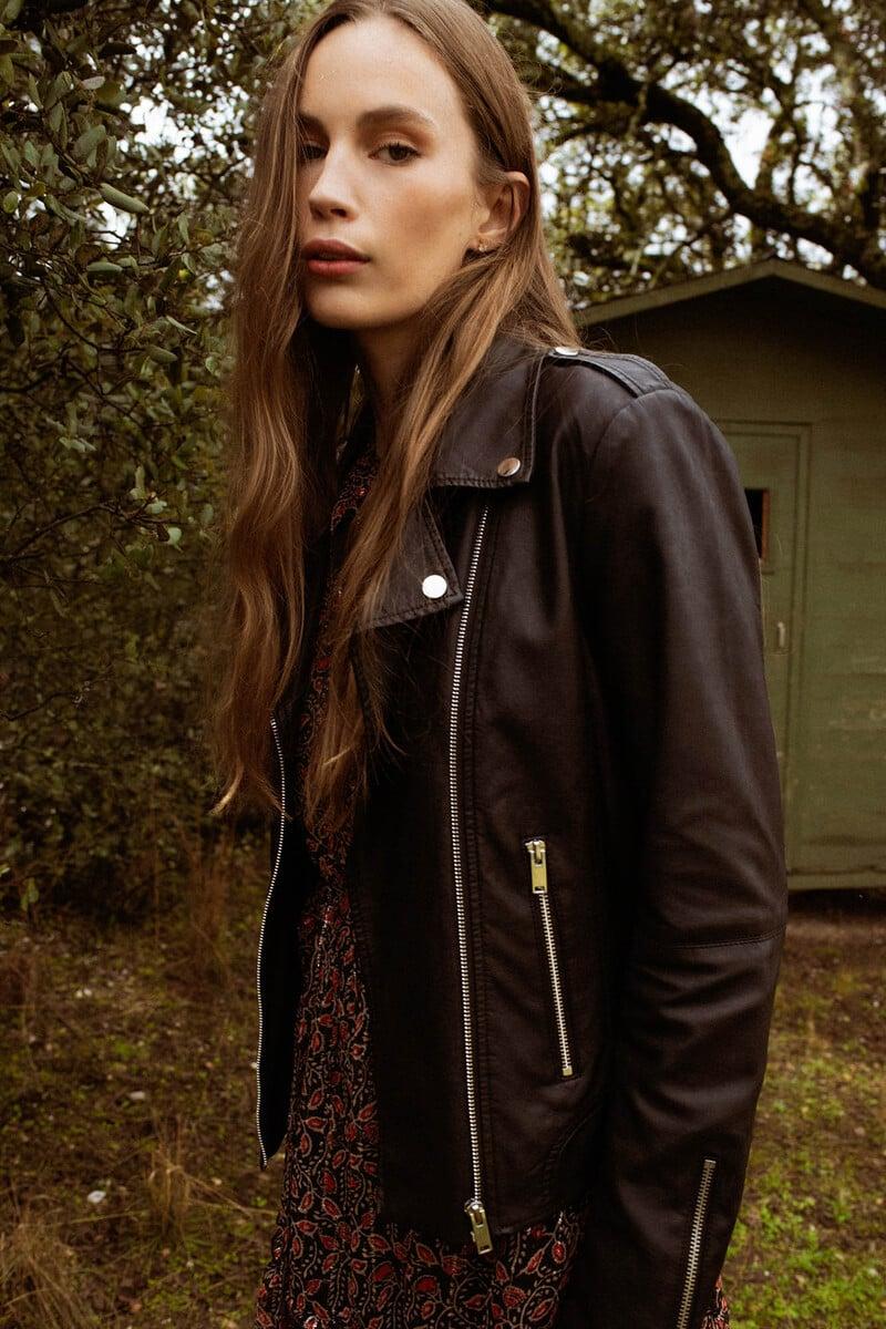 Cortefiel Cazadora efecto piel