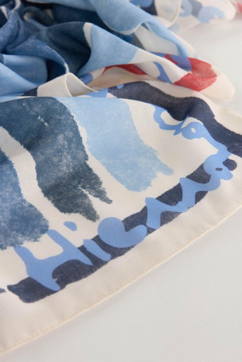 Cortefiel Chal Con Motivo De Acuarelas