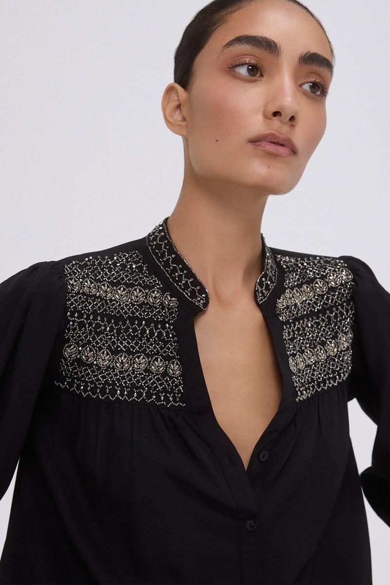 Cortefiel Cuerpo Fluido Adornos Piedra