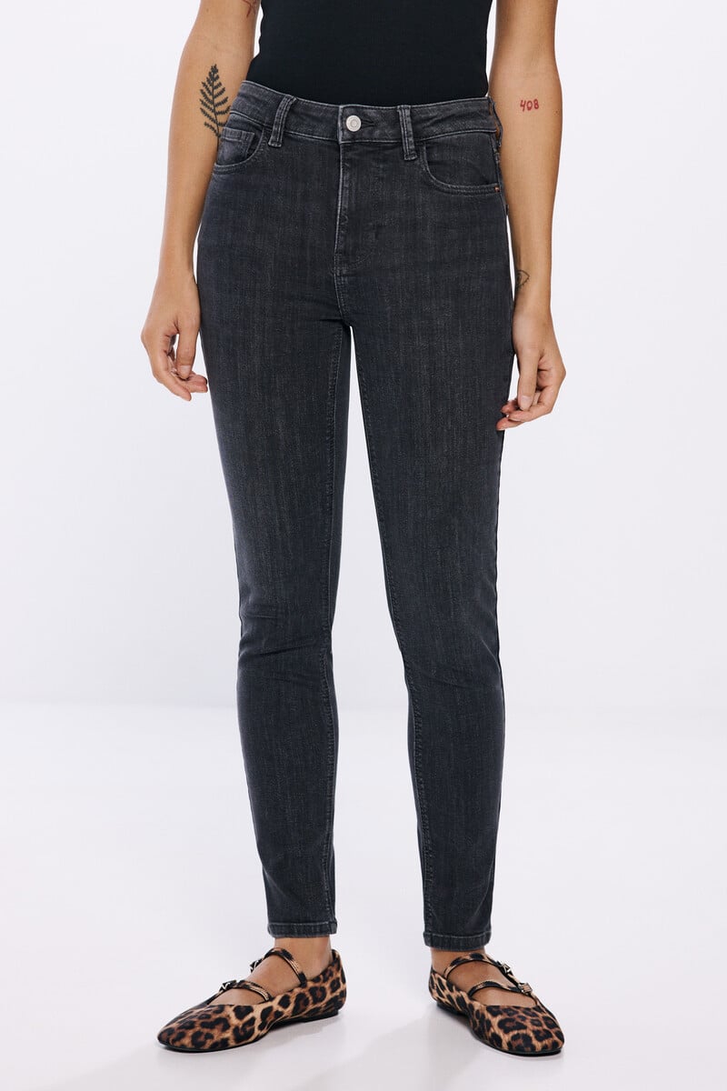 Cortefiel Jeans Slim Cropped