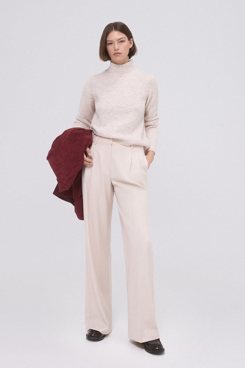 Cortefiel Jersey Cropped Detalle Ochos