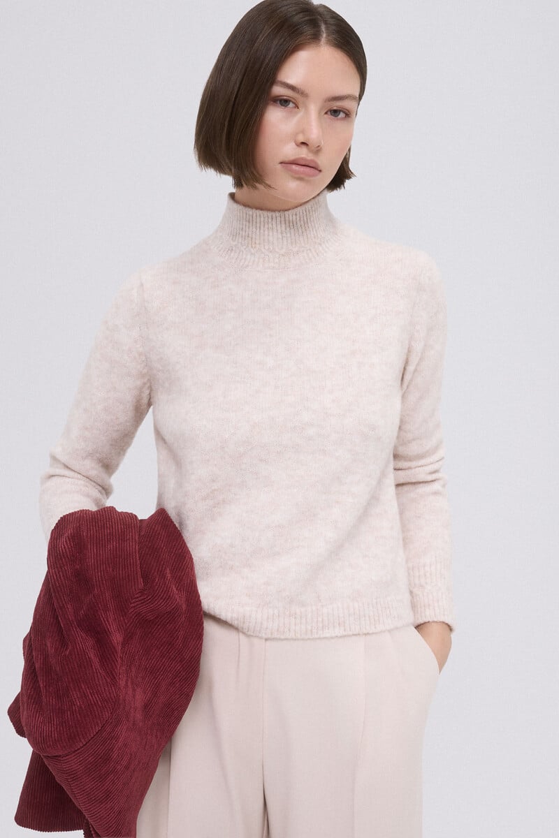 Cortefiel Jersey Cropped Detalle Ochos