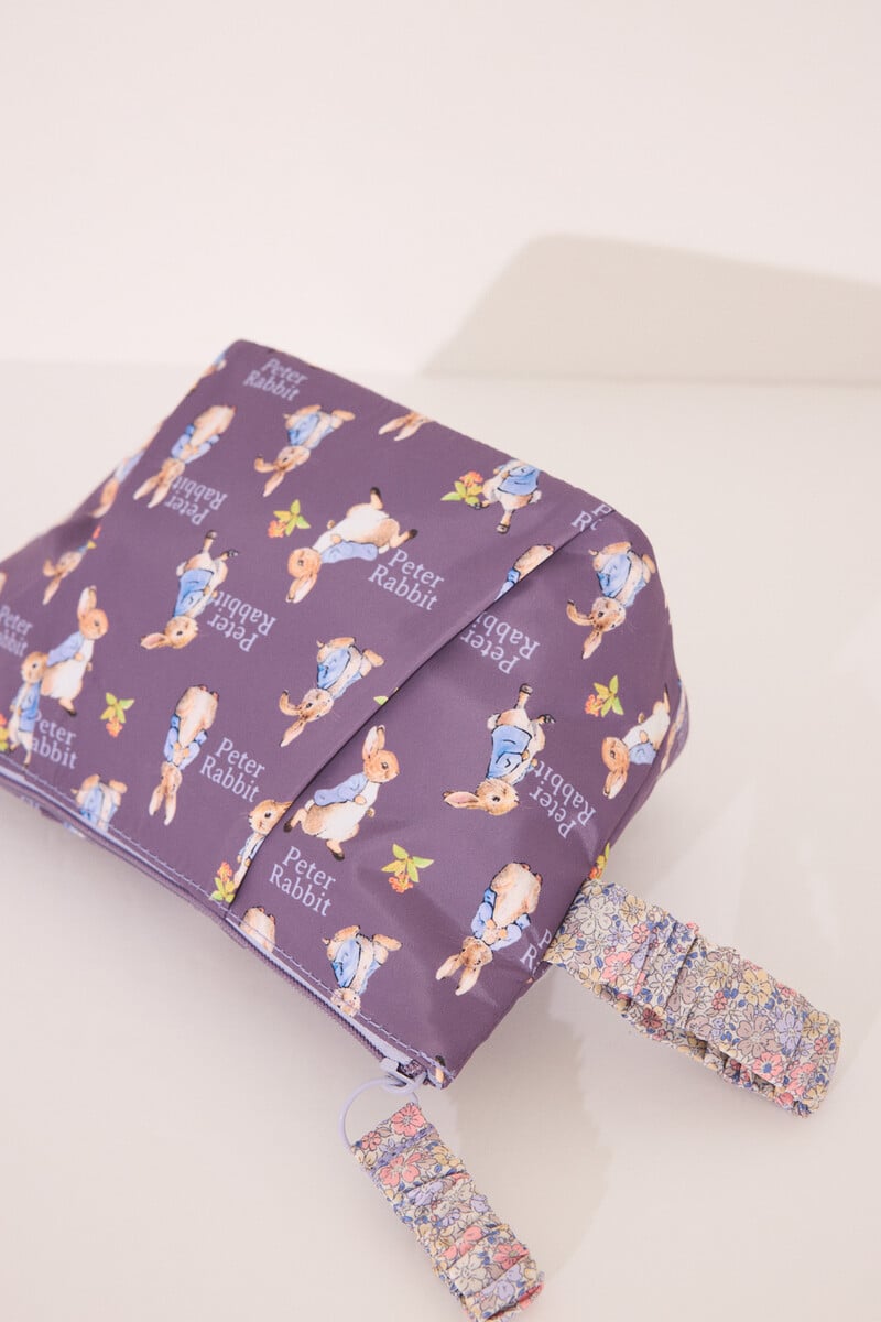 Cortefiel Neceser Mediano Nylon Print Mr. Rabbit
