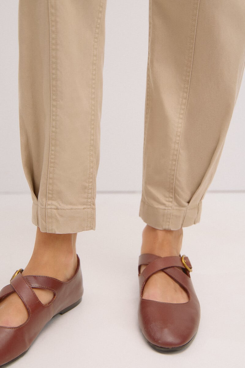 Cortefiel Paloma. Pantalón De Algodón Con Pinzas