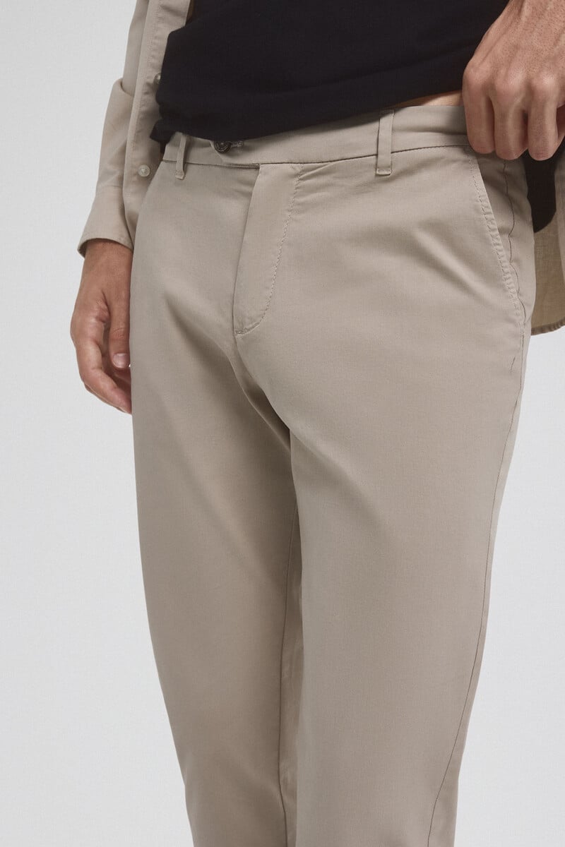 Cortefiel Pantalón Chino Premium Flex Regular Fit