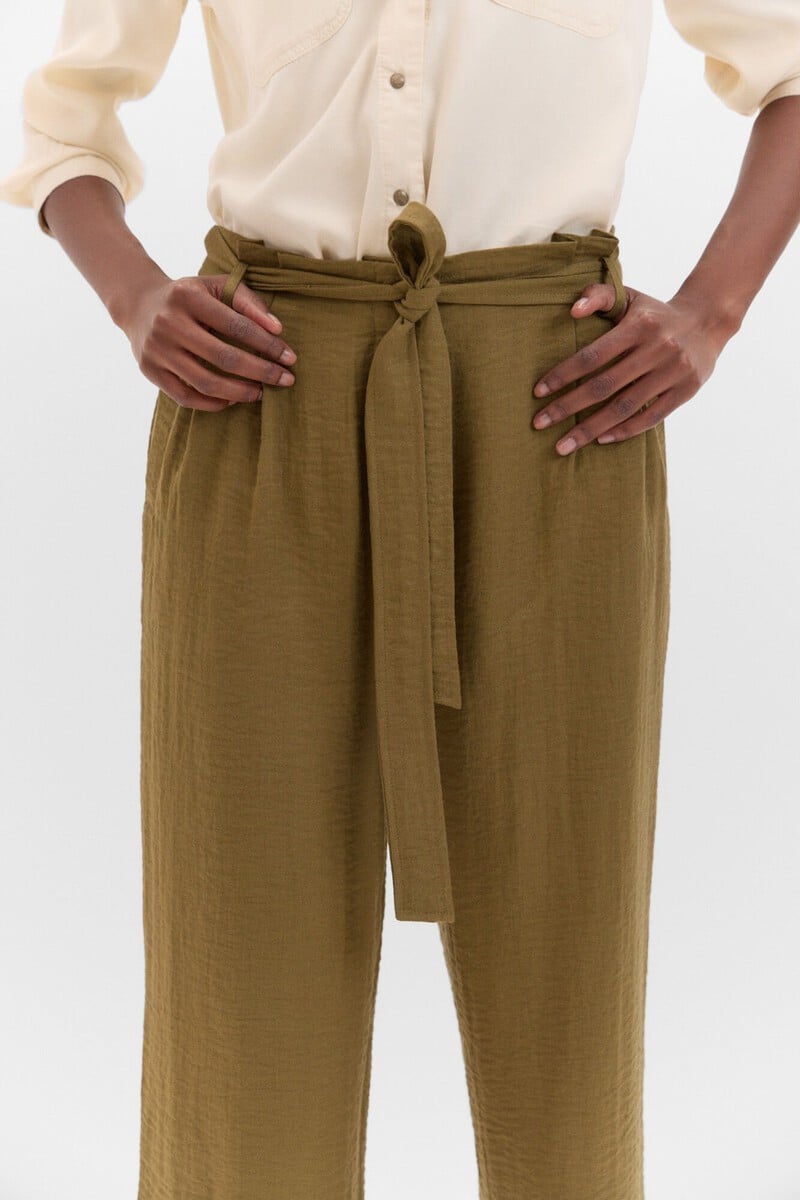 Cortefiel Pantalón Fluído Pinzas