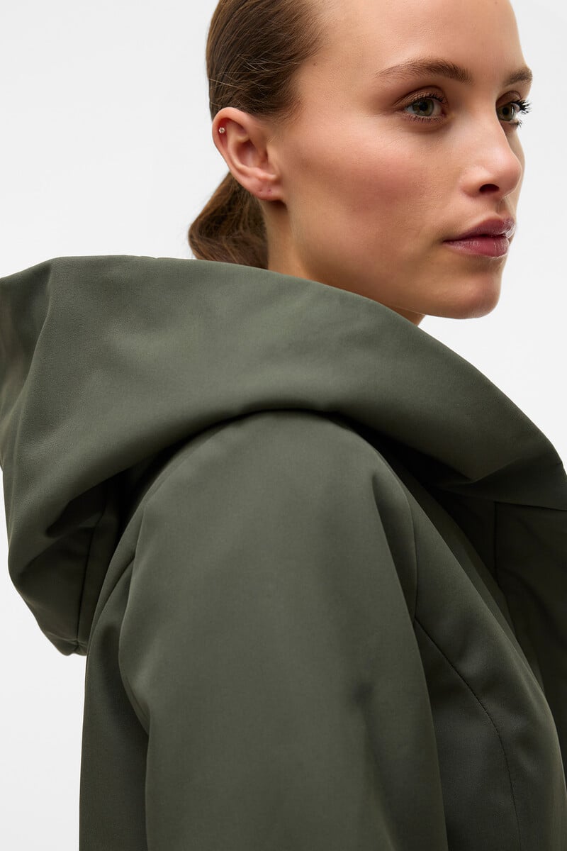 Cortefiel Parka Resistente Al Agua Con Capucha