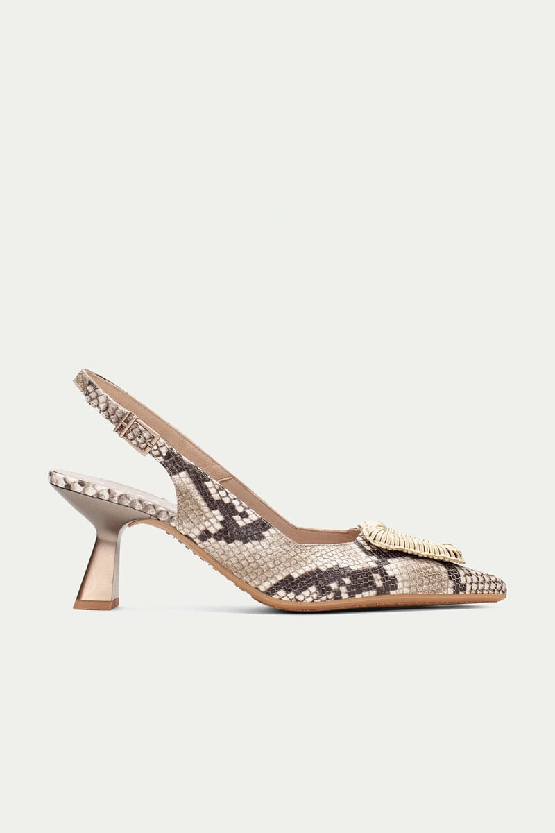 Cortefiel Sandalia slingback Nova adorno artesanal