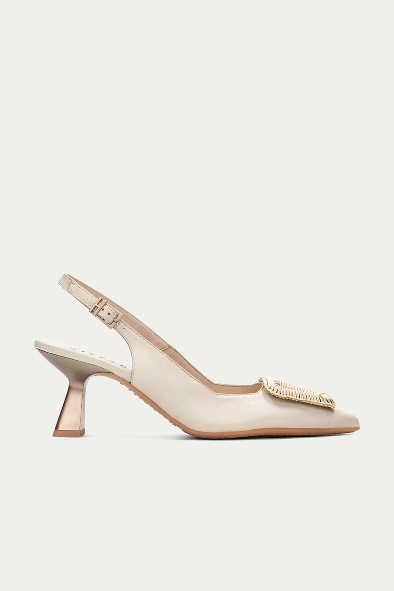 Cortefiel Sandalia slingback Nova adorno artesanal