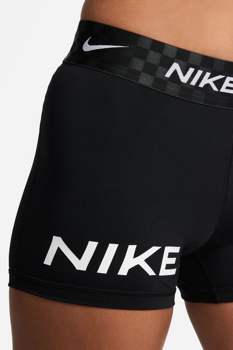 Cortefiel Shorts Nike Dri-fit
