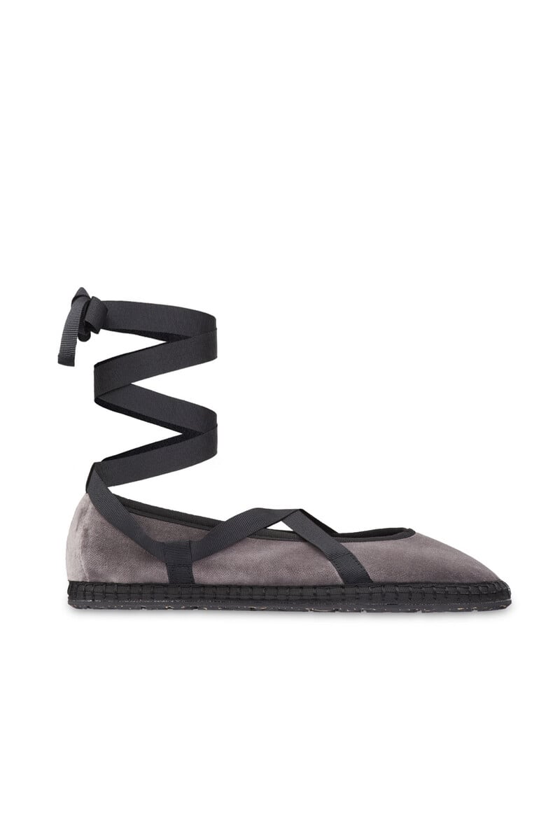 Cortefiel Slippers de terciopelo