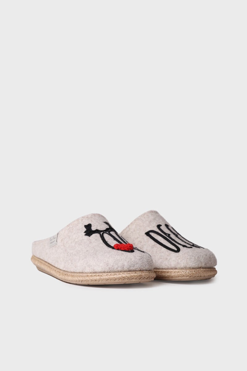 Cortefiel Slippers Para Mujer En Fieltro En Crudo