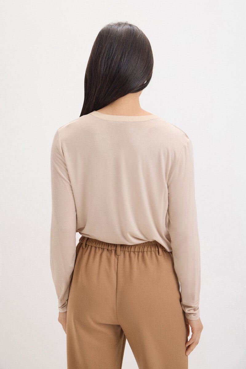 Cortefiel Top Fluido Con Cuello Mao