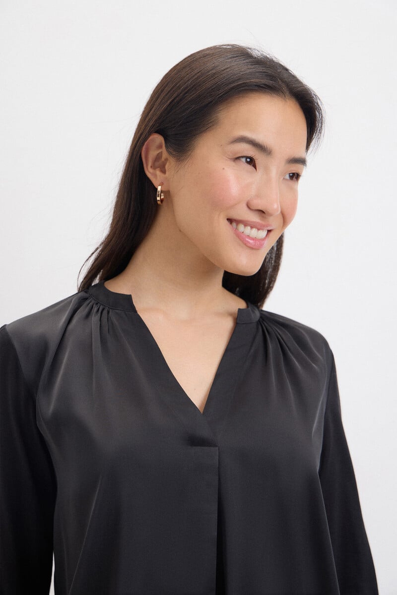Cortefiel Top Fluido Con Cuello Mao