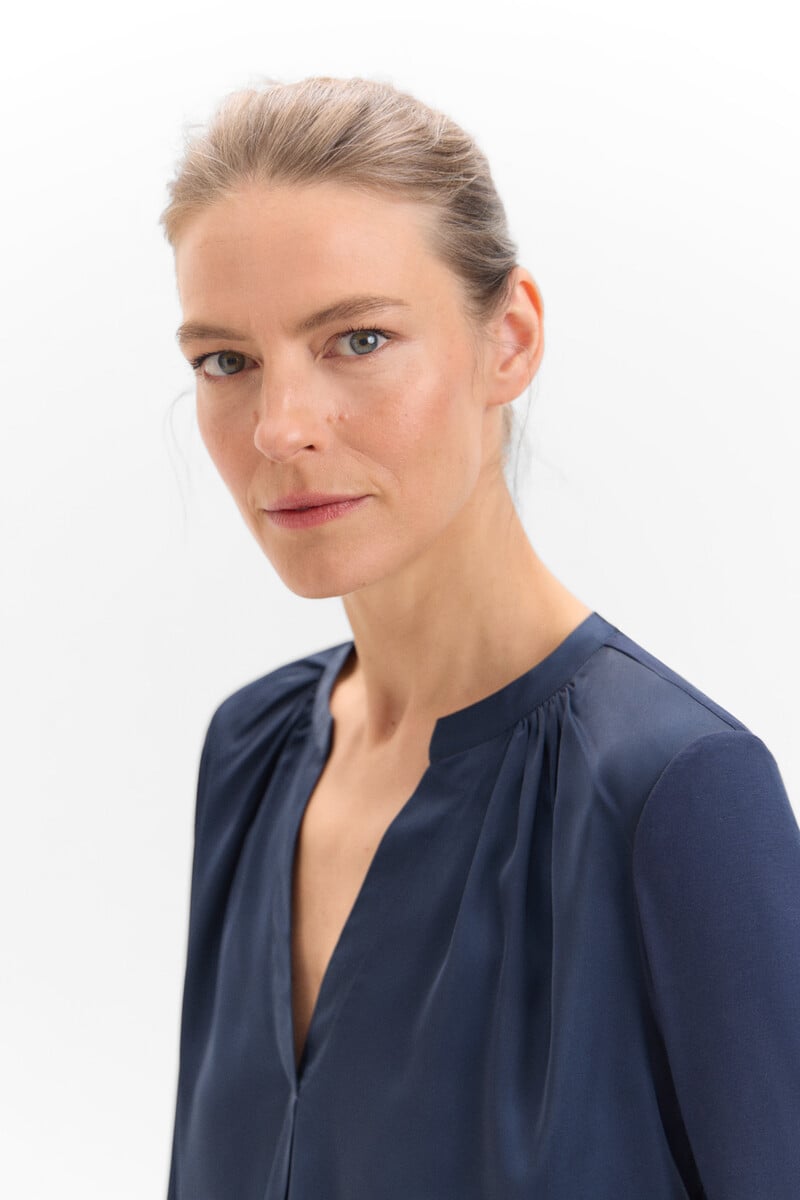 Cortefiel Top fluido con cuello mao