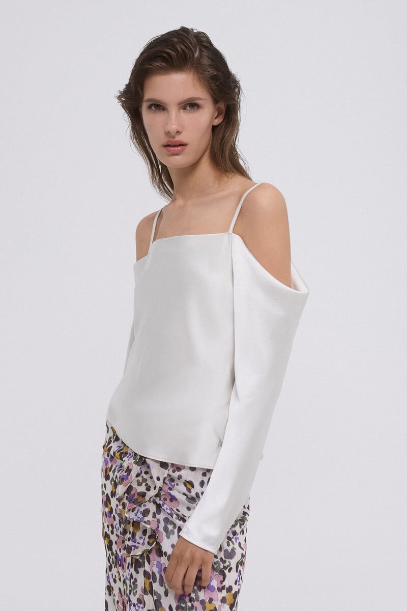 Cortefiel Top satén hombro descubierto