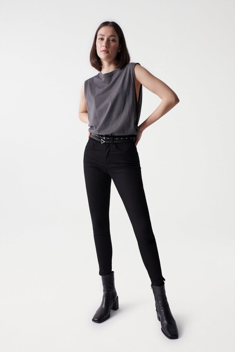 Cortefiel Vaqueros faith push in cropped