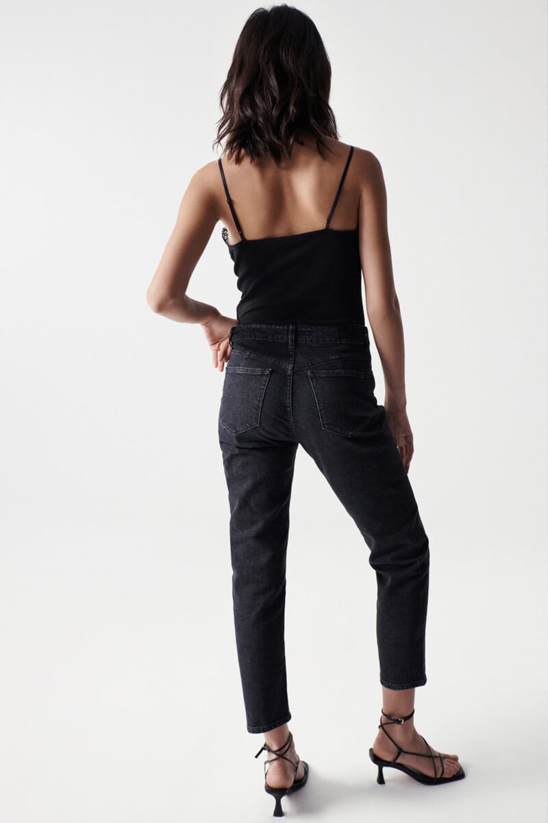 Cortefiel Vaqueros True Cropped Slim Negro