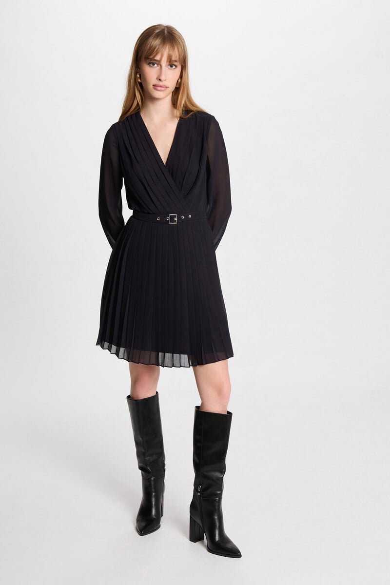 Cortefiel Vestido corto recto plisado