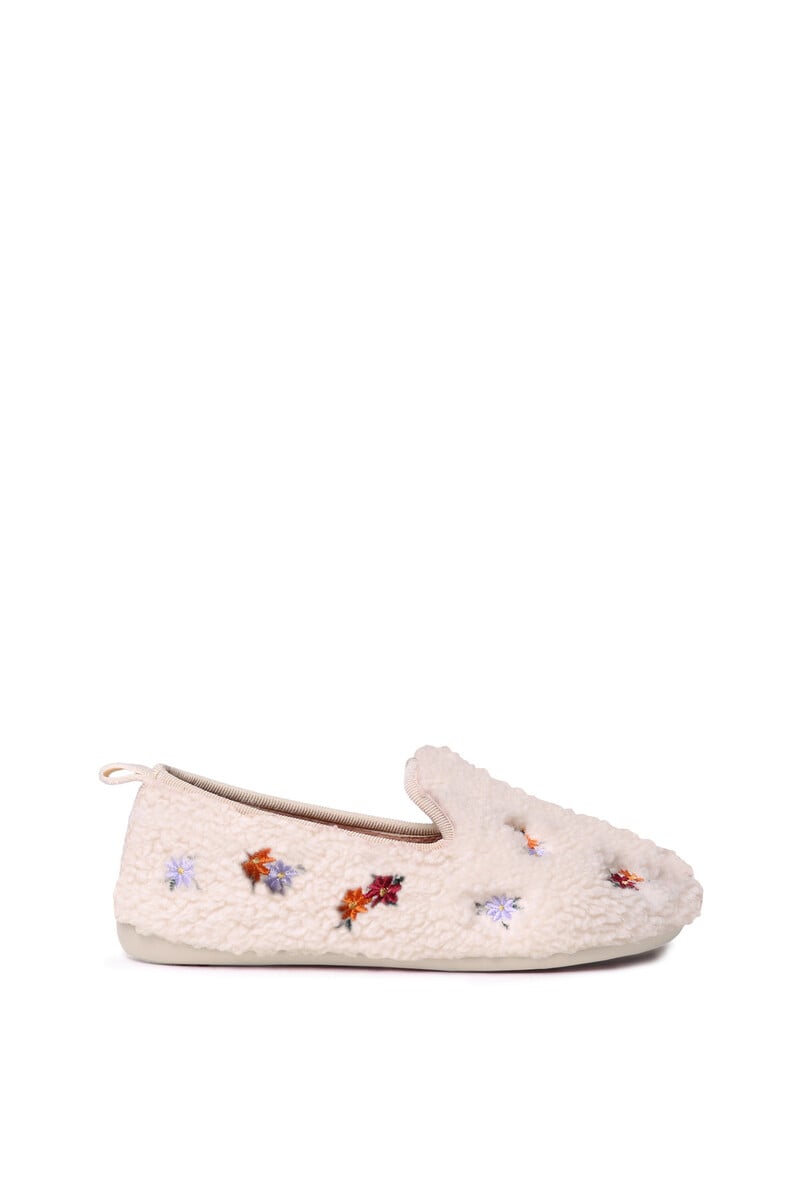 Cortefiel Zapatilla de casa borrego 