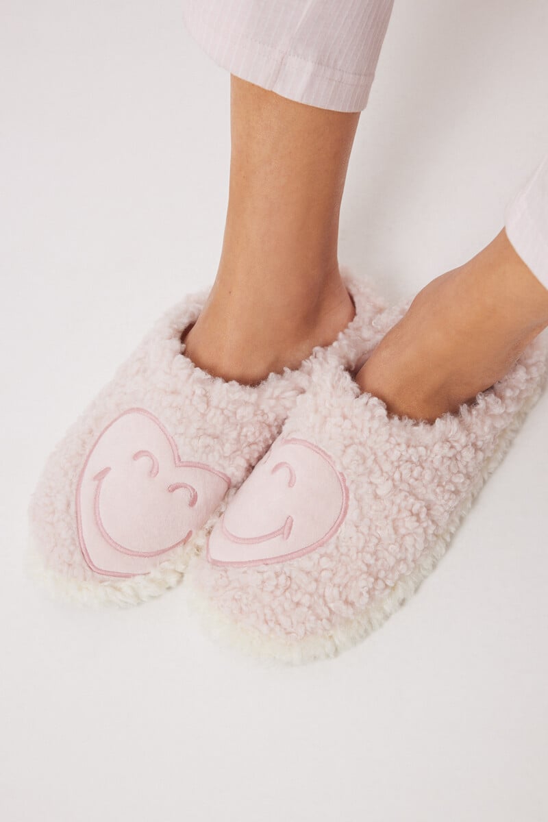Cortefiel Zapatillas casa borreguito Smiley