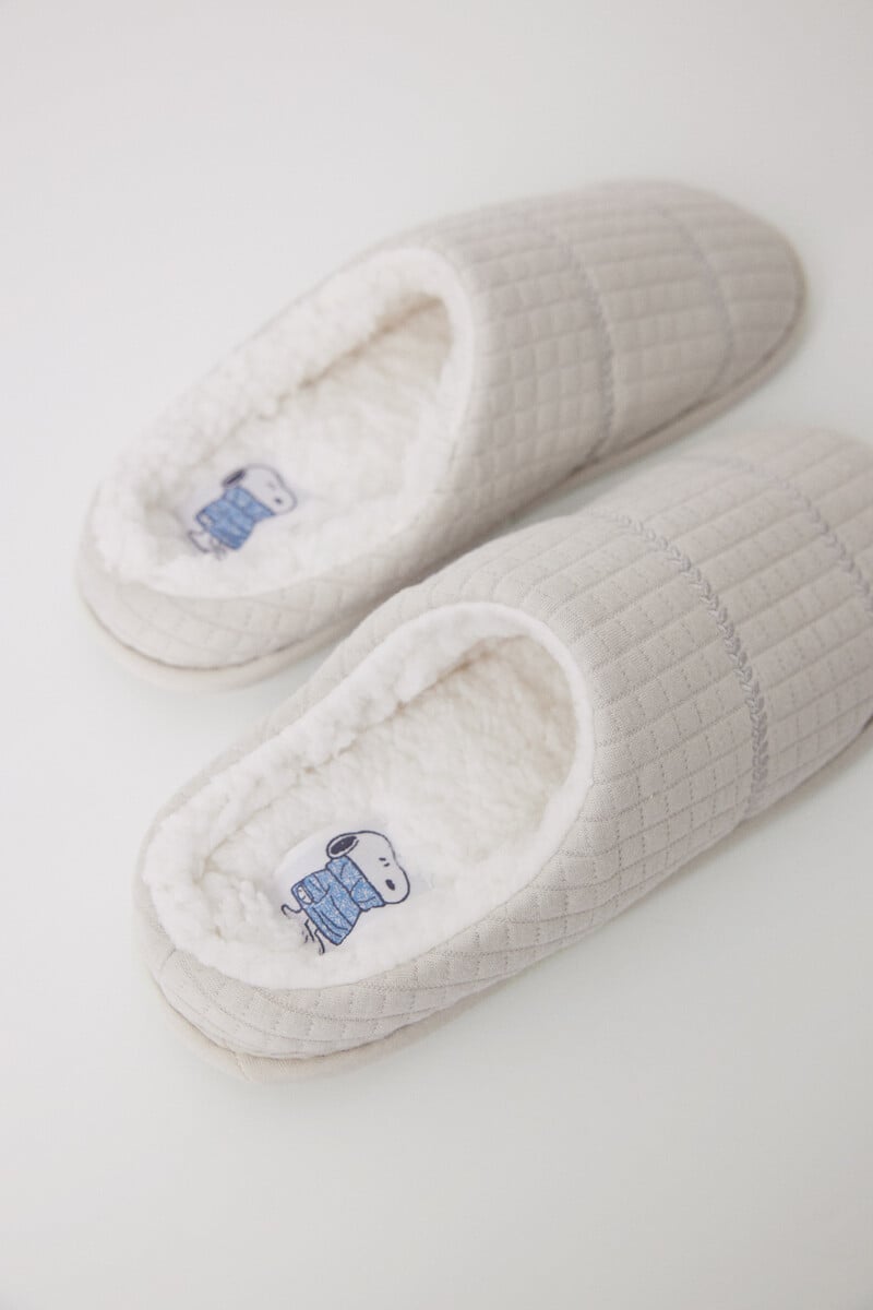 Cortefiel Zapatillas cerradas acolchadas beige