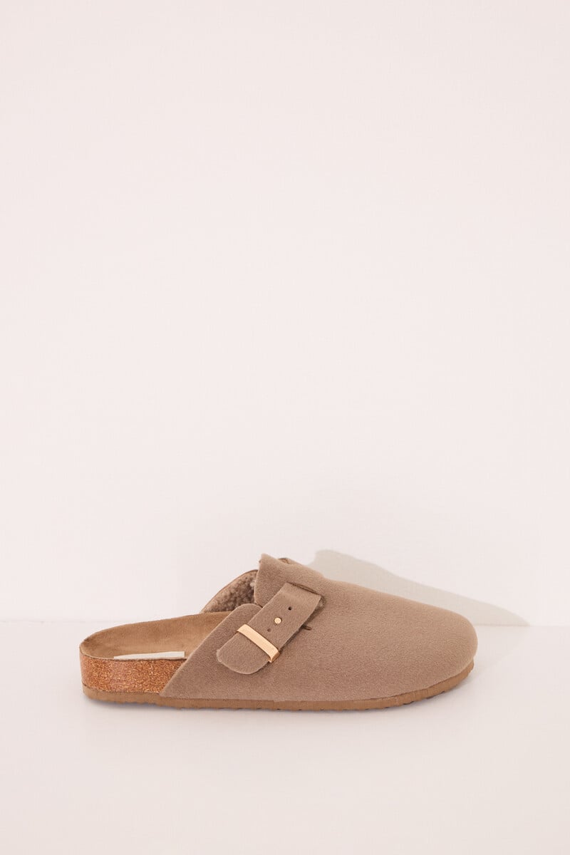 Cortefiel Zapatillas Tipo Zueco Beige