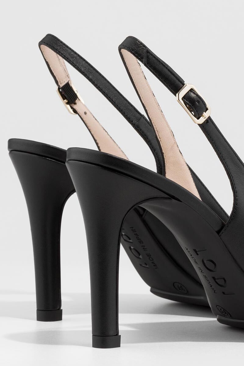Cortefiel Zapato De Salón Destalonado En Negro