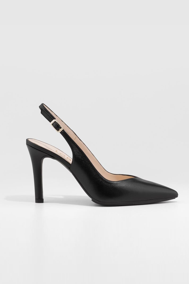 Cortefiel Zapato de salón destalonado en negro
