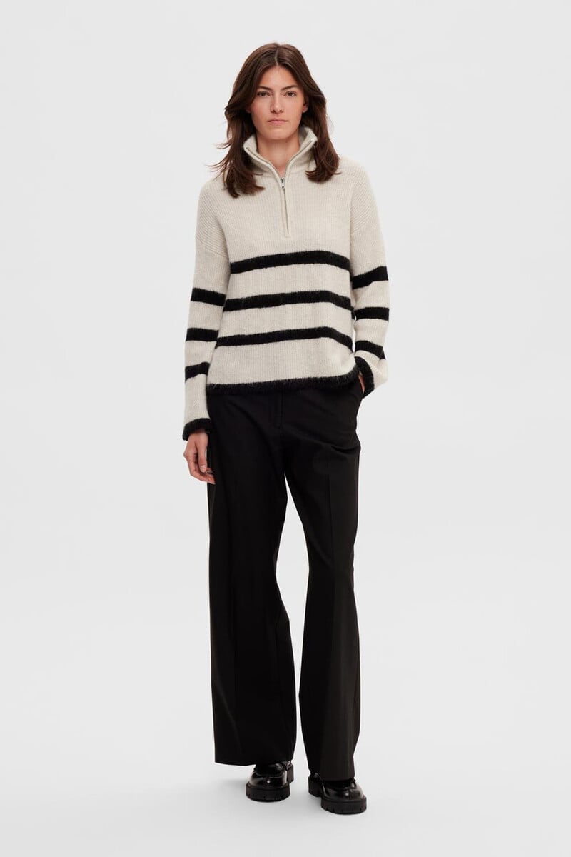 Cortefiel Jersey De Cuello Alto Y Media Cremallera Confeccionado Con Lana Merino. Regular Fit