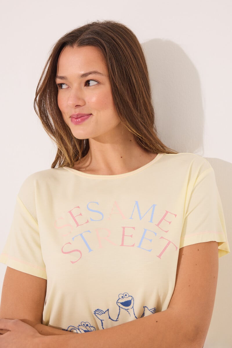 Cortefiel Pijama viscosa soft touch amarillo "Barrio Sésamo"