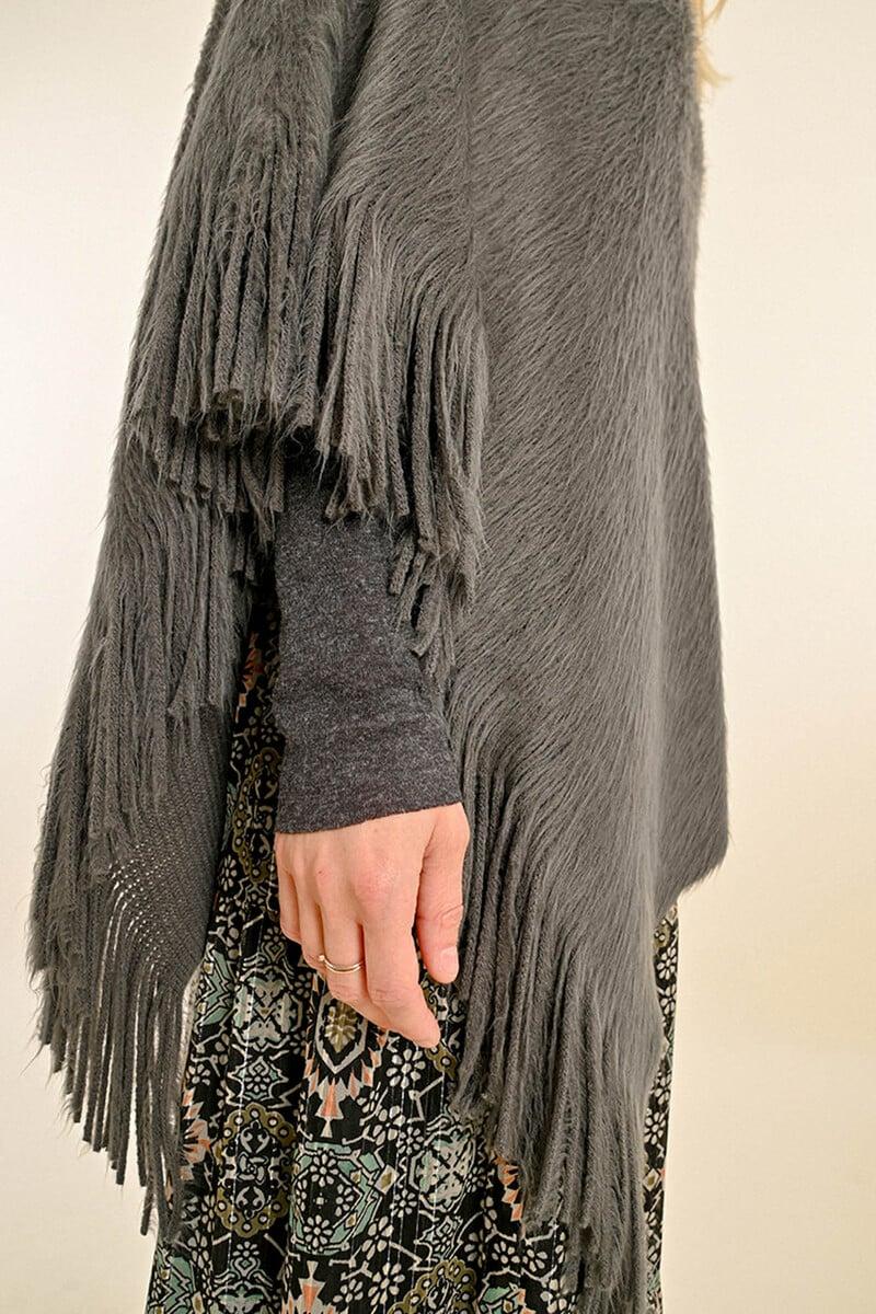 Cortefiel Poncho De Mujer Asimétrico Con Flecos En El Bajo