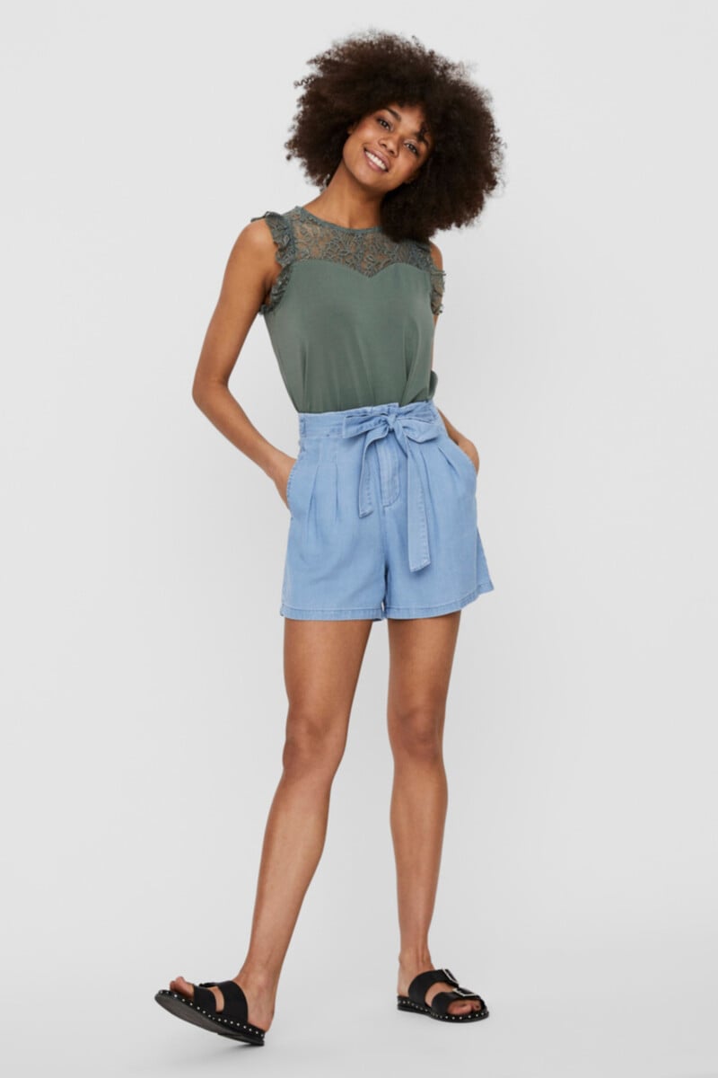 Cortefiel Short de mujer con lazada ajustable tiro medio
