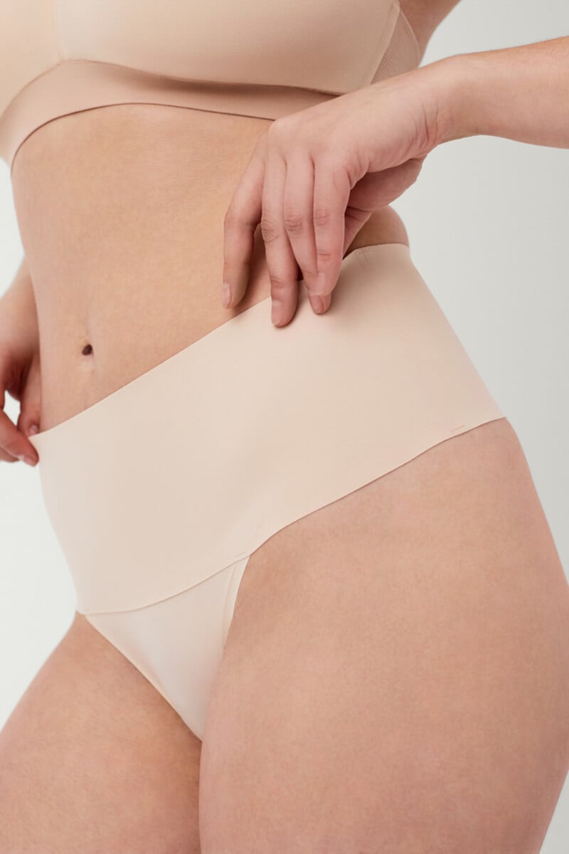 Cortefiel Tanga Moldeador Invisible Café Au Lait SPANX