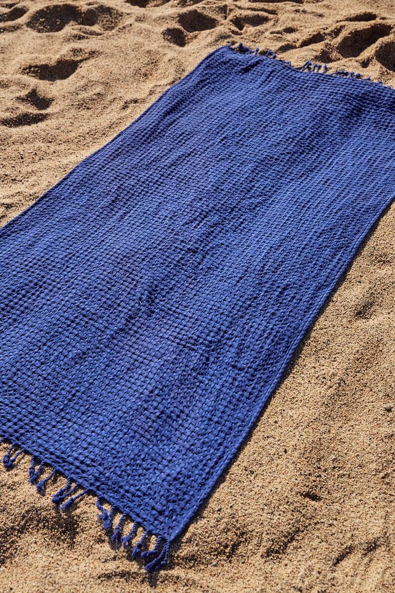 Cortefiel Toalla de playa de algodón azul eléctrico Ola