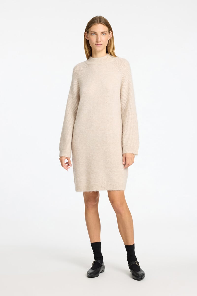 Cortefiel Vestido Midi De Cuello Alto Confeccionado Con Lana Y Alpaca