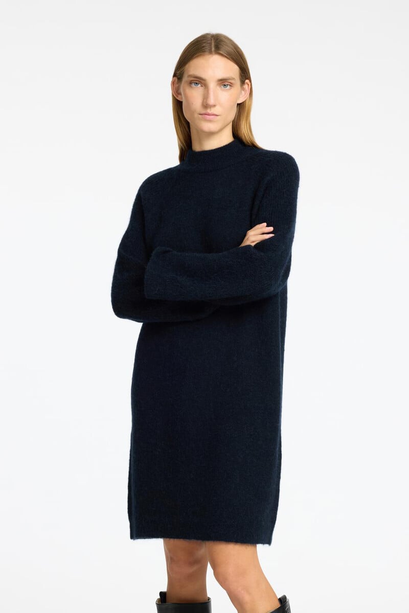 Cortefiel Vestido Midi de cuello alto confeccionado con lana y alpaca