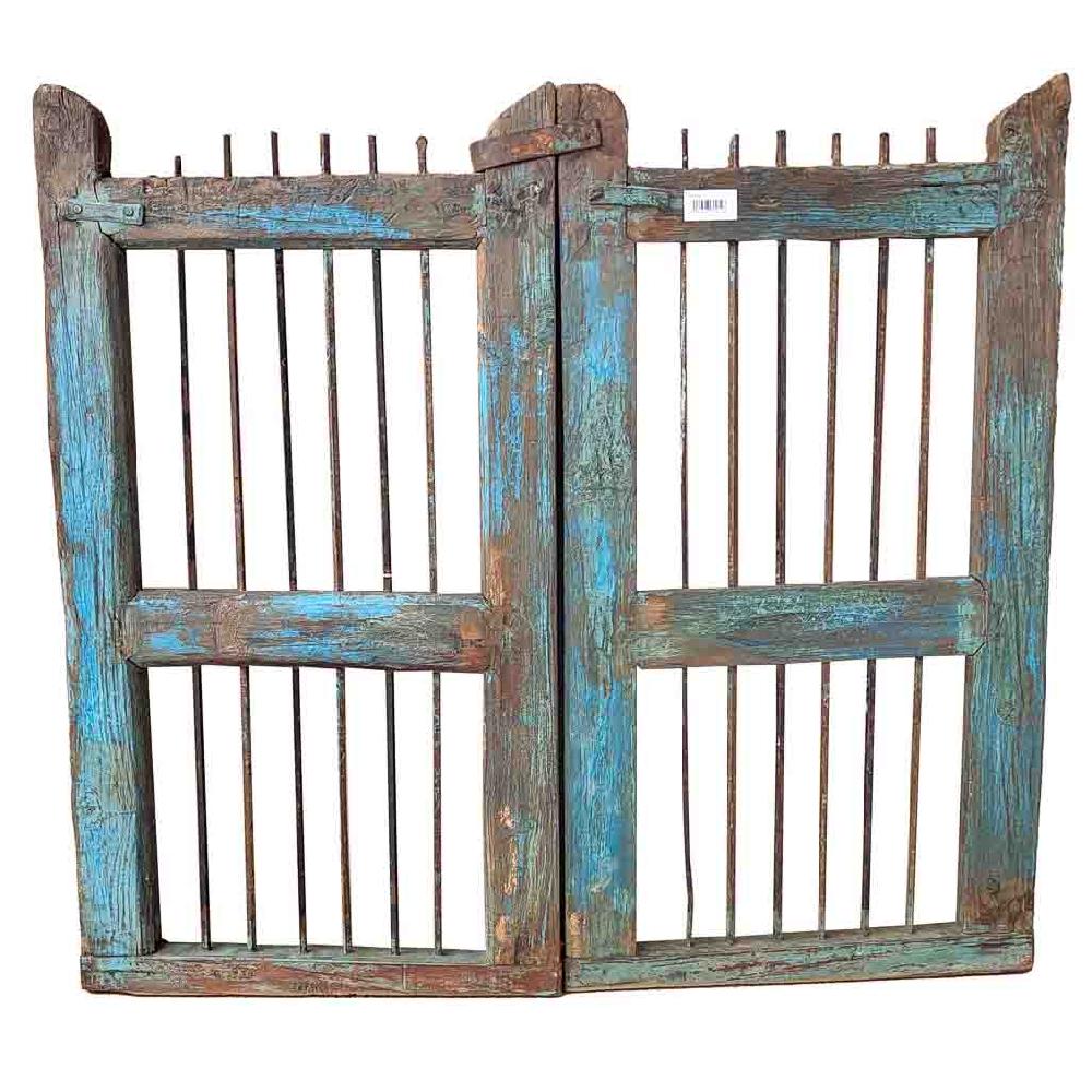 Creaciones Meng MUEBLE - PUERTAS Y VENTANAS - Puerta De Madera Azul Con Acabado Artesanal