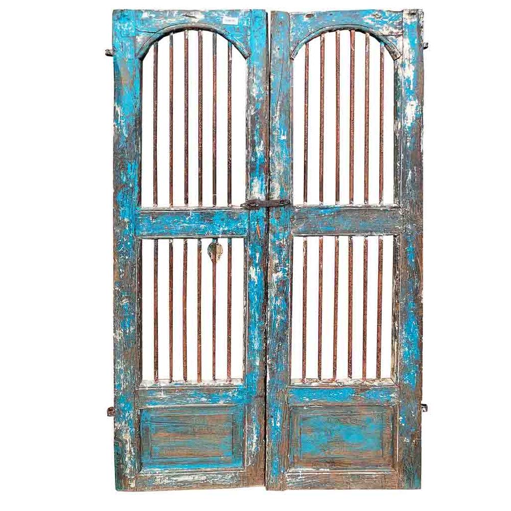 Creaciones meng MUEBLE - PUERTAS Y VENTANAS - puerta de madera azul con acabado artesanal