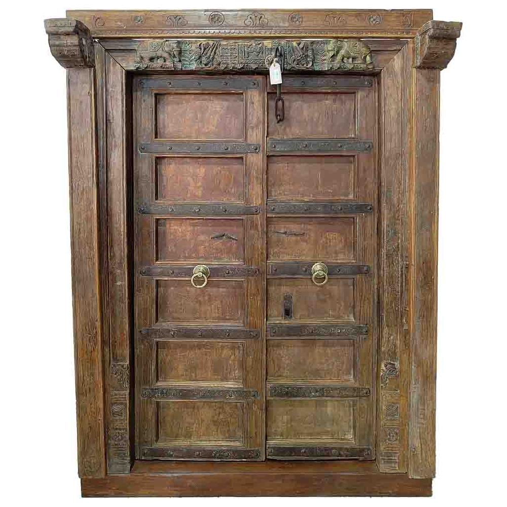 Creaciones meng MUEBLE - PUERTAS Y VENTANAS - puerta de madera marrón con acabado artesanal