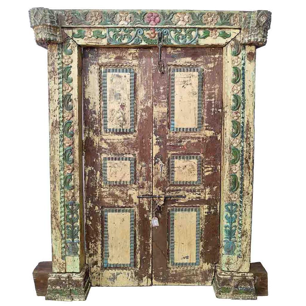 Creaciones meng MUEBLE - PUERTAS Y VENTANAS - puerta de madera marron con acabado artesanal