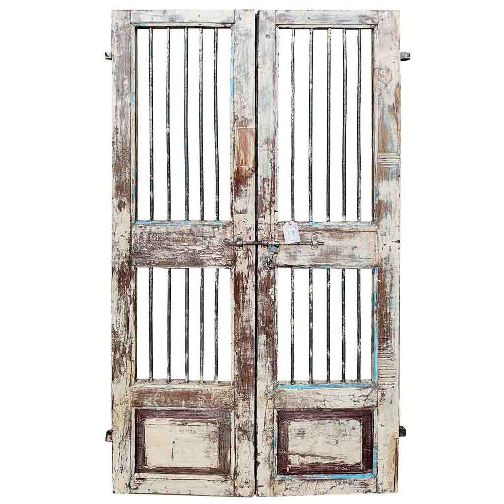 Creaciones Meng MUEBLE - PUERTAS Y VENTANAS - Puerta De Madera Marrón Con Acabado Artesanal