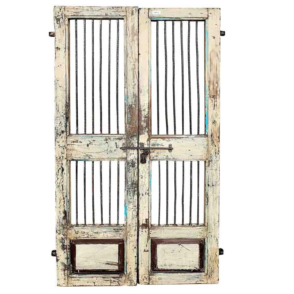 Creaciones Meng MUEBLE - PUERTAS Y VENTANAS - Puerta De Madera Marrón Con Acabado Artesanal