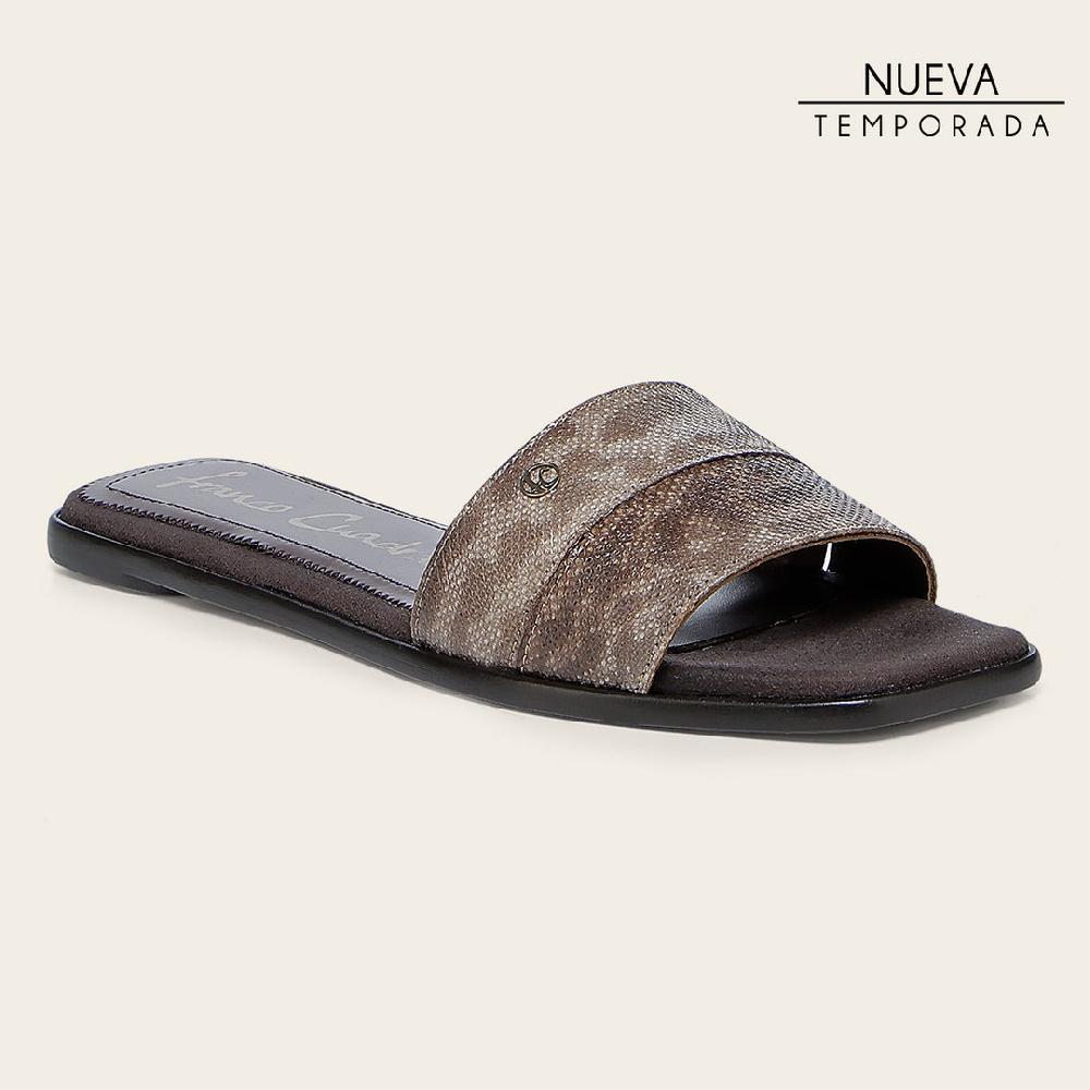 Cuadra Sandalia en piel genuina de carunga para dama