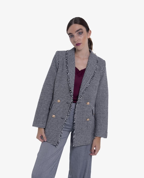 Cuplé AMERICANA DE TWEED DESHILACHADA CON CUADROS BLANCO Y NEGRO