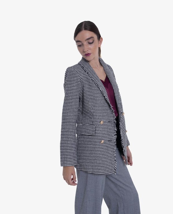 Cuplé AMERICANA DE TWEED DESHILACHADA CON CUADROS BLANCO Y NEGRO