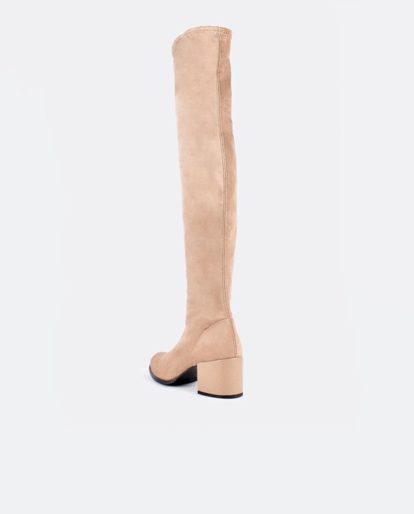 Cuplé BOTA MOSQUETERA BEIGE DE ULTRASUEDE ELÁSTICO CON TACÓN MEDIO