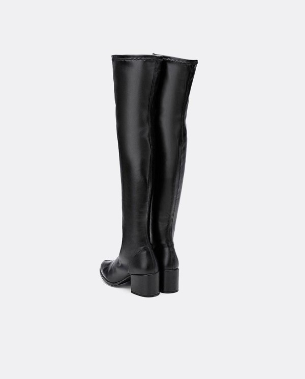 Cuplé BOTA MOSQUETERA NEGRA DE NAPA ELÁSTICO CON TACÓN MEDIO